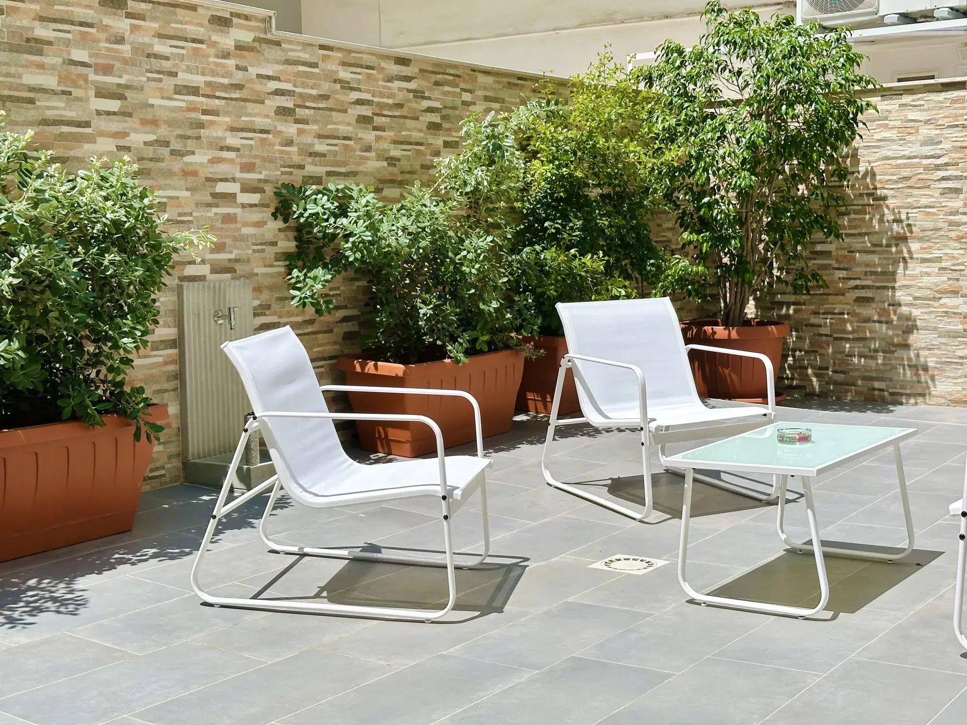 Cortile condiviso Casa Genzino al tramonto